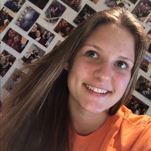 Meet your Posher, Ella